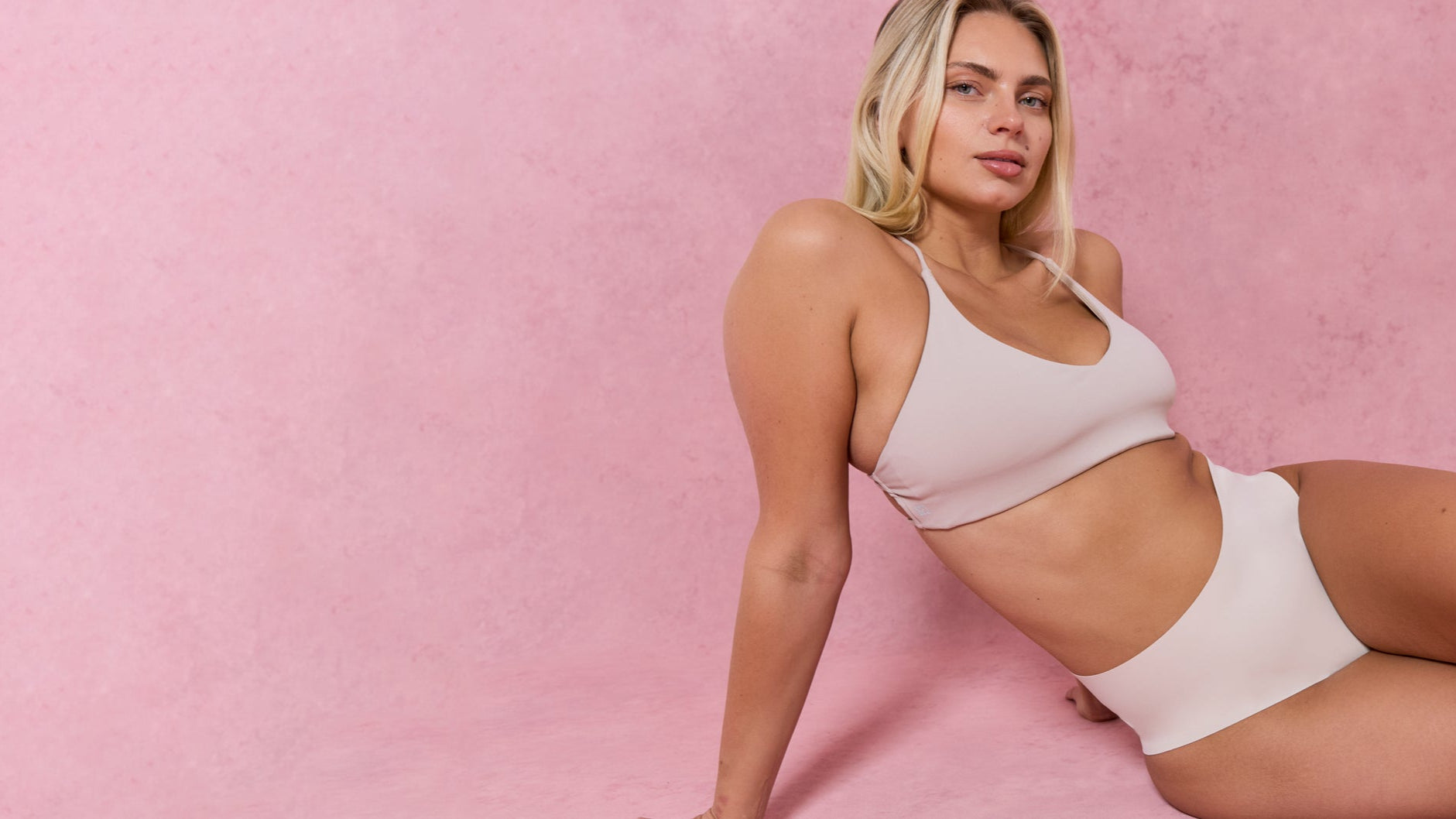 ACTIVE (UNDER)WEAR THAT'S DESIGNED WITH MOVEMENT IN MIND